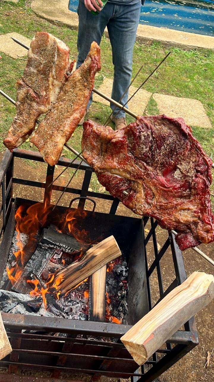 Asado en brasas